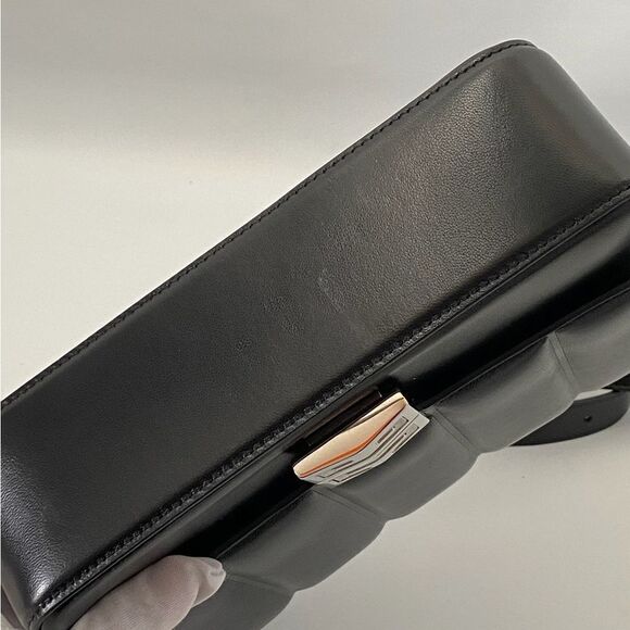 Givenchy Medium 4G Quilted Crossbody Bag in Lambskin Leather - Picture 10 of 16